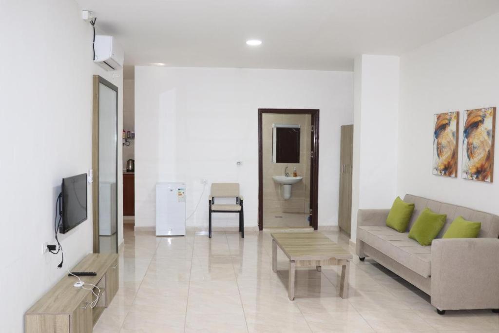 Salvador Dali Apartments Амман Экстерьер фото