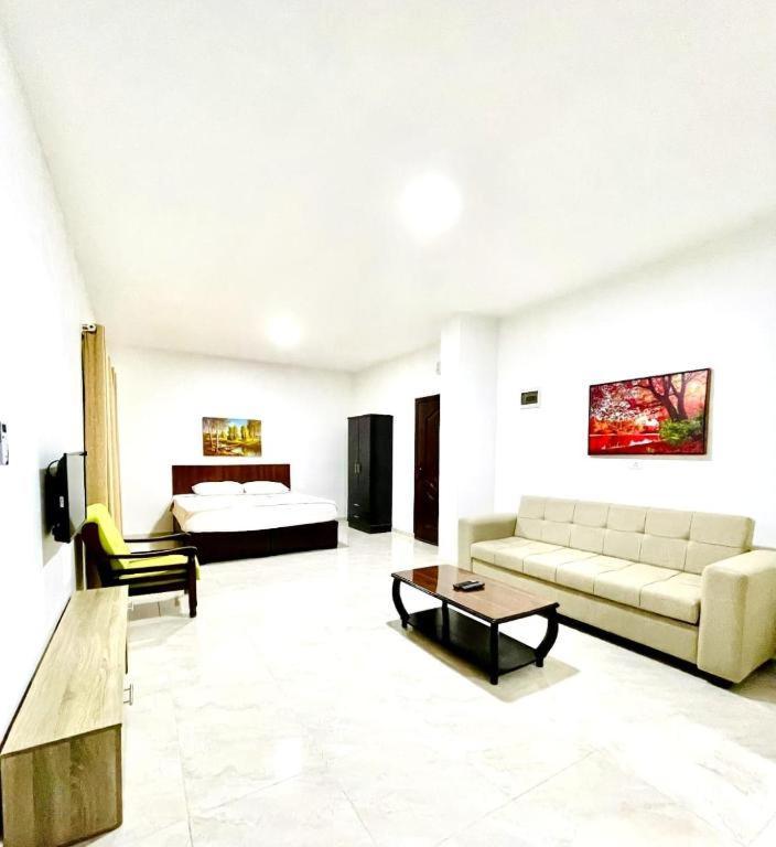 Salvador Dali Apartments Амман Экстерьер фото